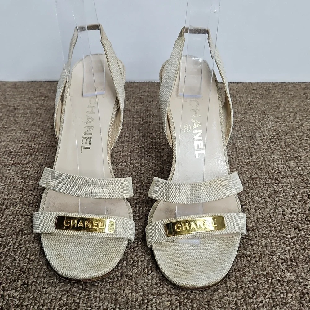 Chanel Beige Fabric Slingback Heels Gold Tone Metal Plate Sz 36 Womens - Picture 2 of 10